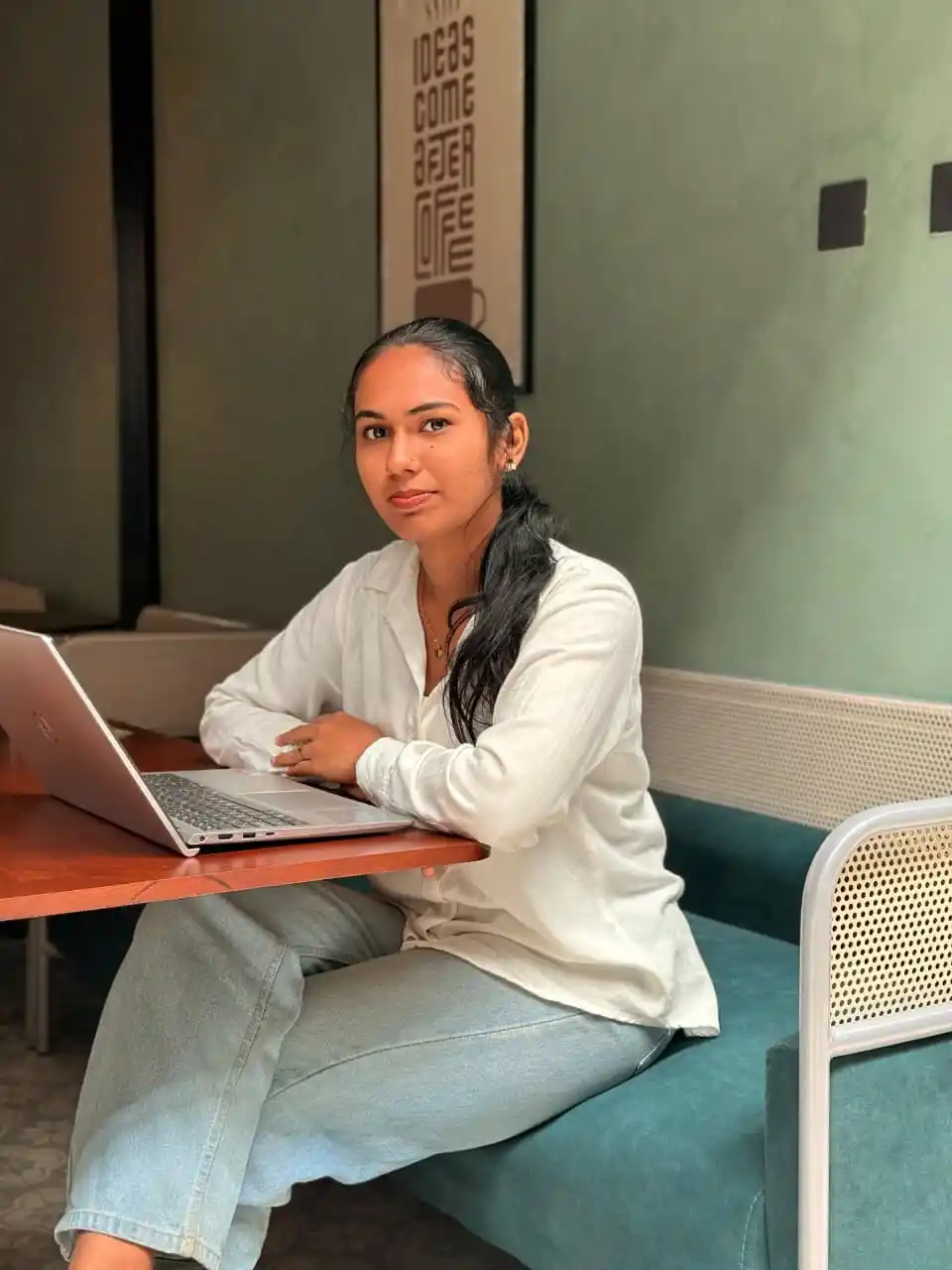 client review about recent work experience of Rasmiya the freelance digital marketing analyst in Dubai